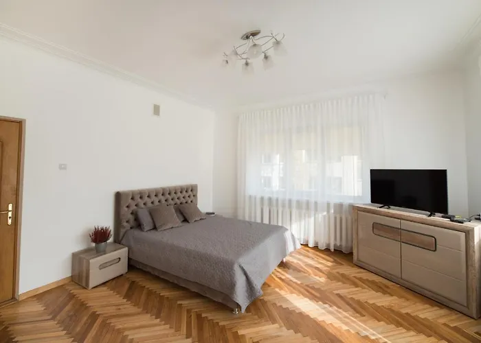 Petro Delux Center *