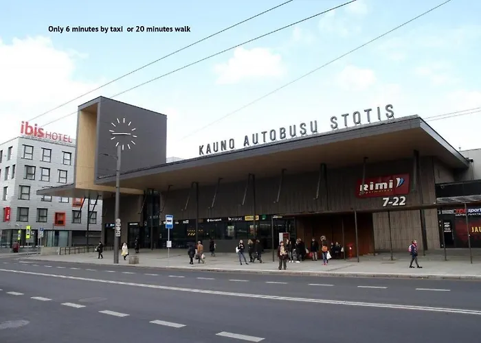 Lägenhet Petro Delux Center